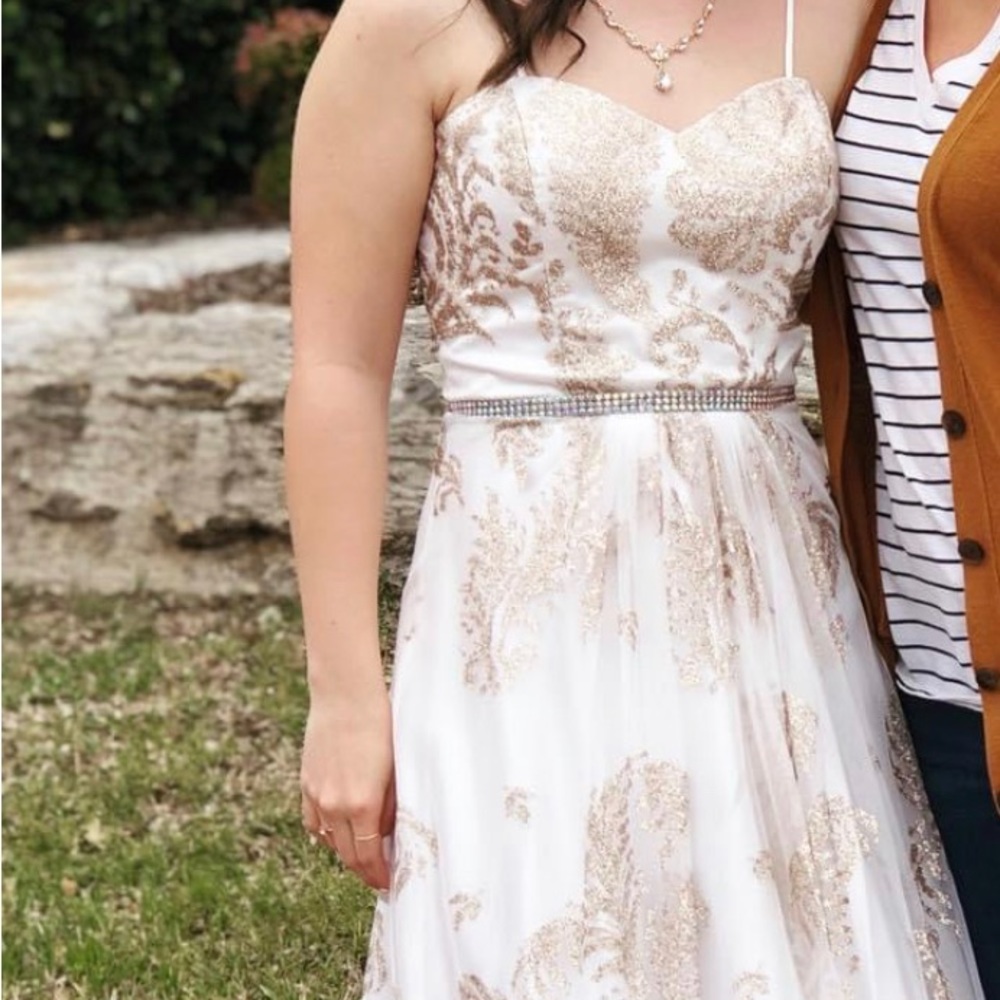 Beautiful prom dress gold and white worn 1xs